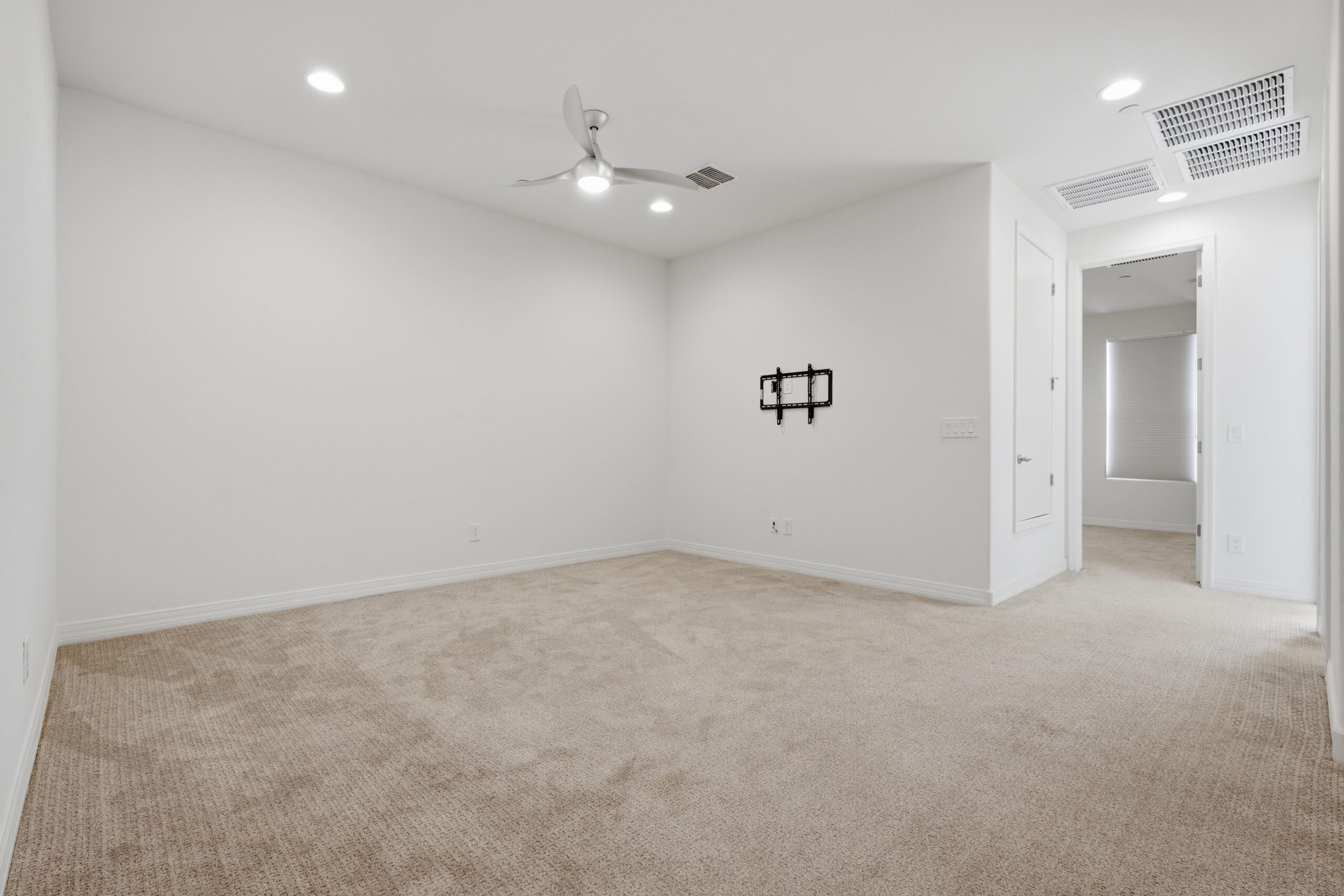 Before image alt